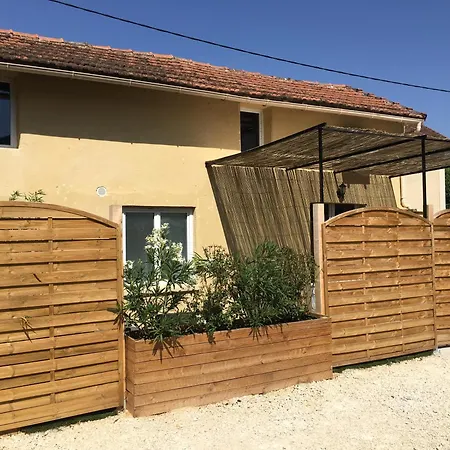 Les Lavandins D'asma Holiday home *